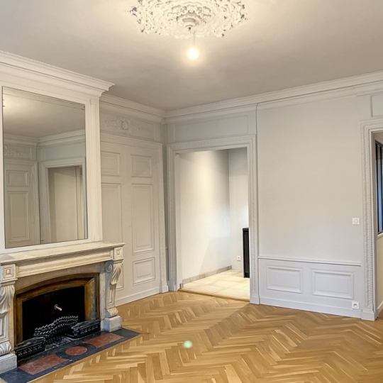  Annonces VENISSIEUX : Appartement | LYON (69001) | 133 m2 | 650 € 