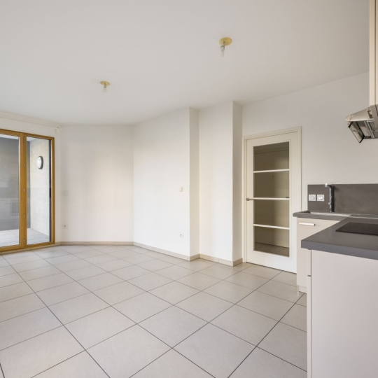  Annonces VENISSIEUX : Appartement | LYON (69008) | 41 m2 | 220 000 € 