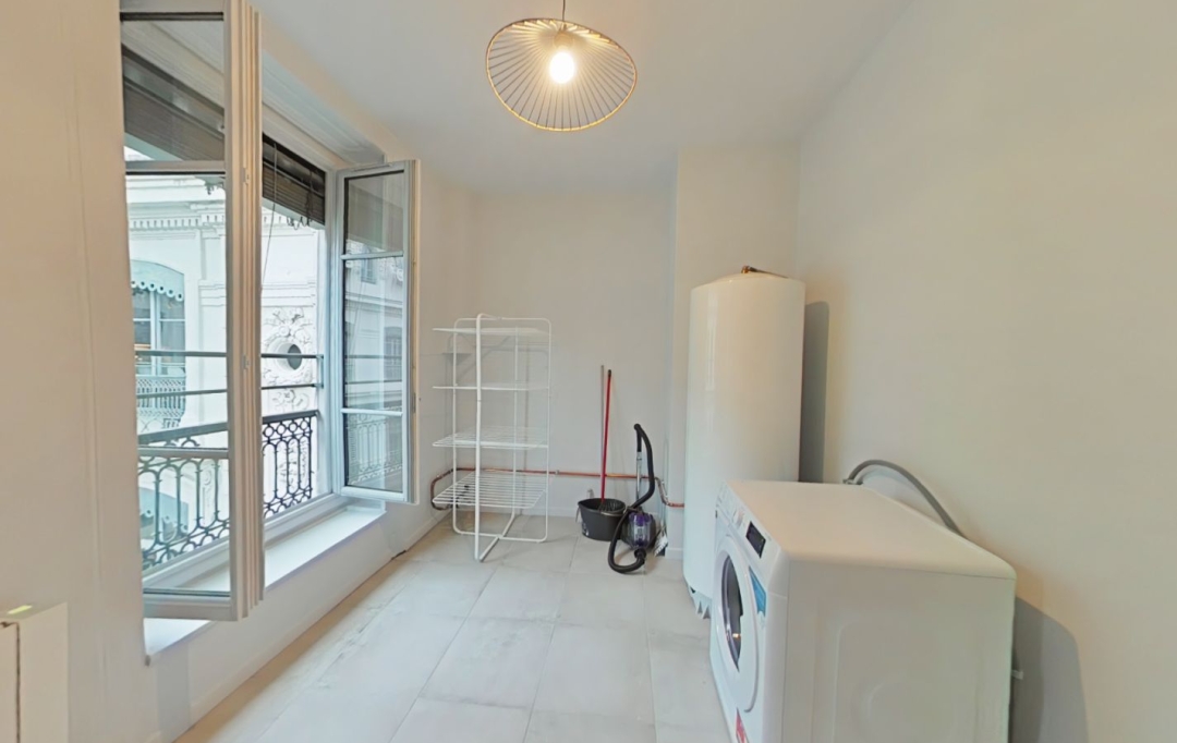 Annonces VENISSIEUX : Appartement | LYON (69001) | 133 m2 | 2 600 € 