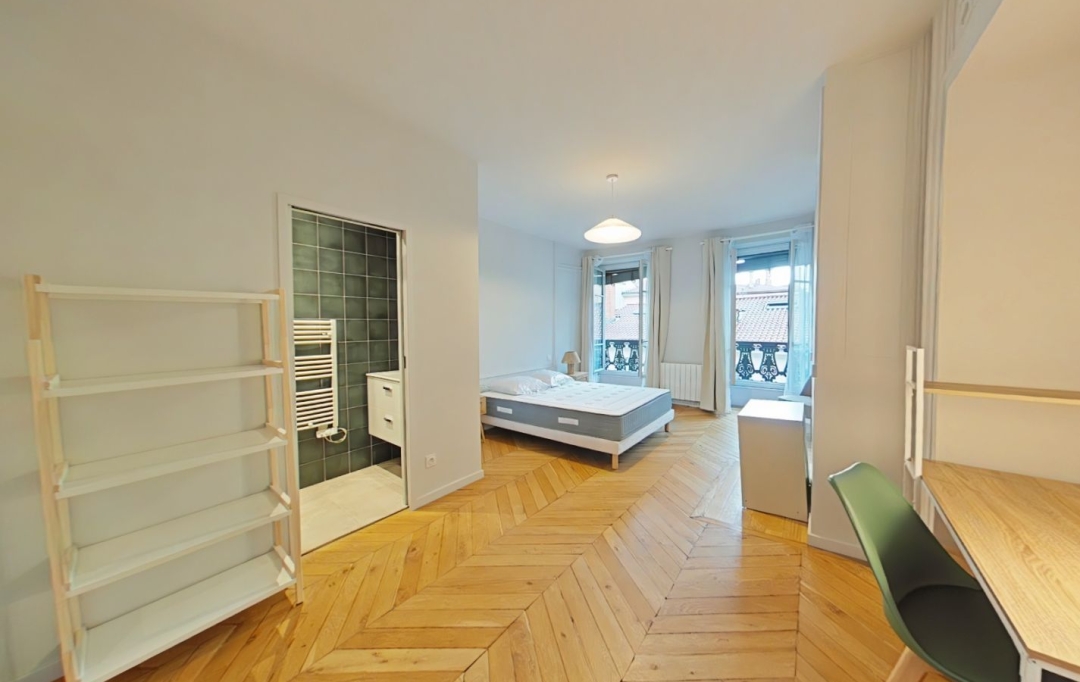 Annonces VENISSIEUX : Appartement | LYON (69001) | 133 m2 | 2 600 € 