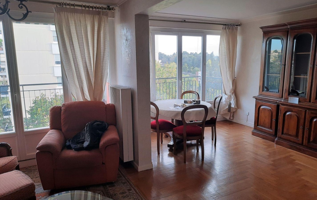 Annonces VENISSIEUX : Appartement | SAINTE-FOY-LES-LYON (69110) | 131 m2 | 430 000 € 