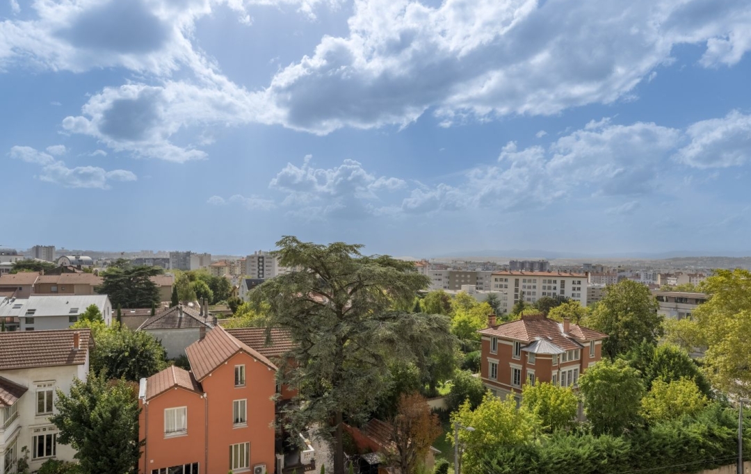 Annonces VENISSIEUX : Appartement | LYON (69003) | 53 m2 | 228 000 € 